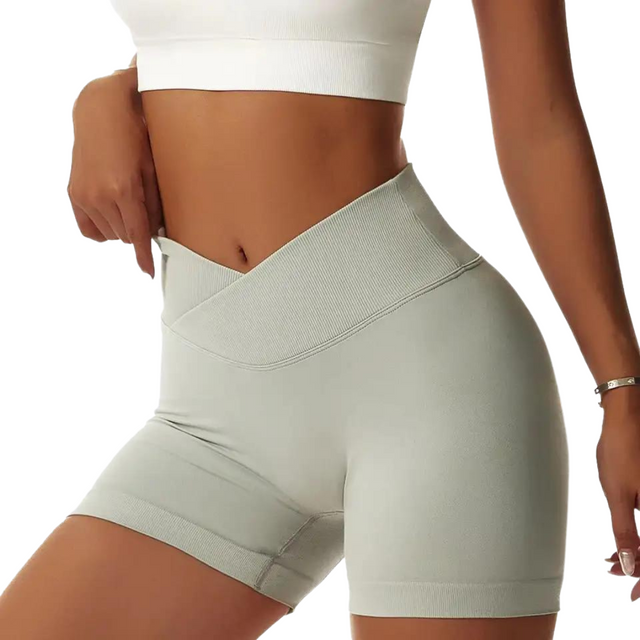 Endurance Seamless V-Shape Scrunch-Butt Shorts